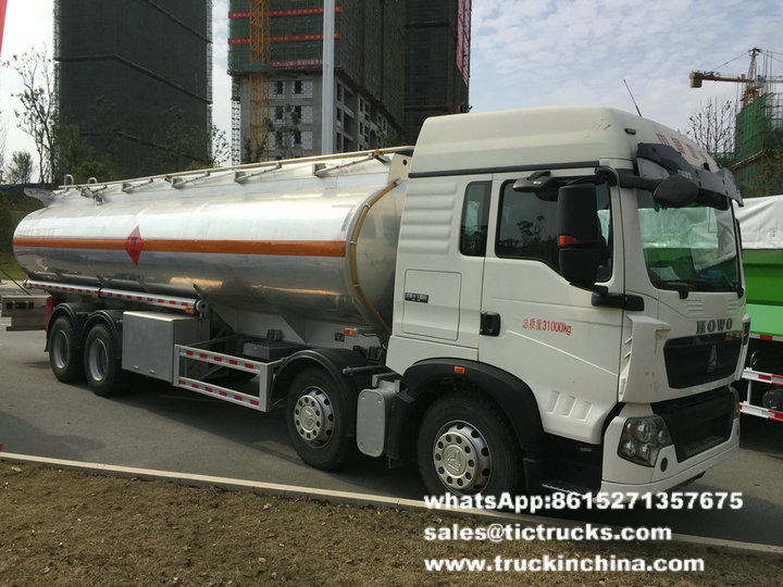 HOWO Aluminum fuel truck -15T-SINOTRUK HOWO 8x4 Fuel Tank_1.jpg
