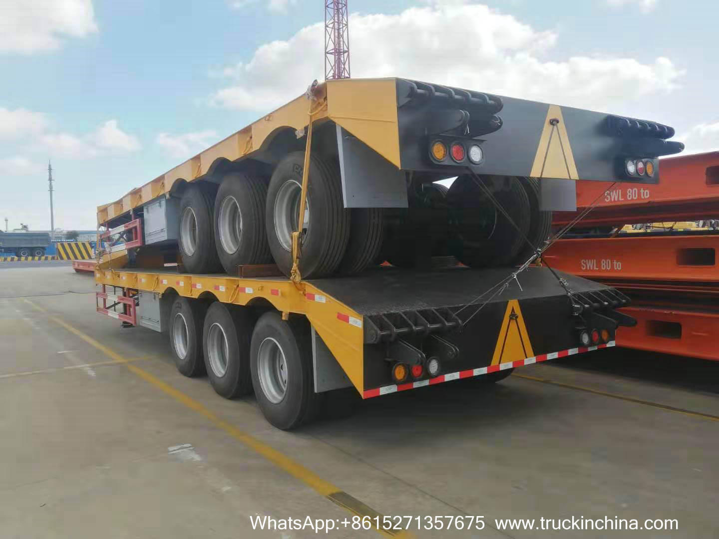 T9400TDP 3 Axles Low Bed Trailer 60 Tons Customizing with 20ft Container Locks