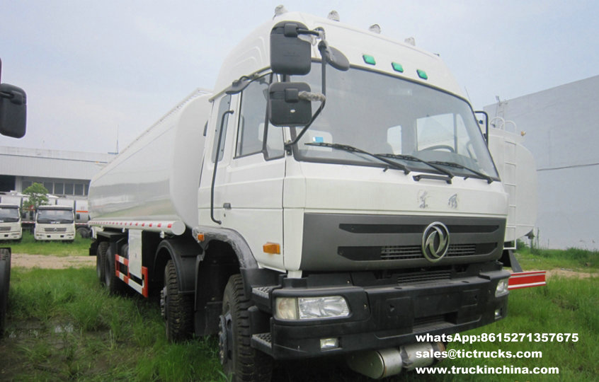 Dongfeng 8x4 Oil Tanker Truck Capacity 30000L_1.jpg
