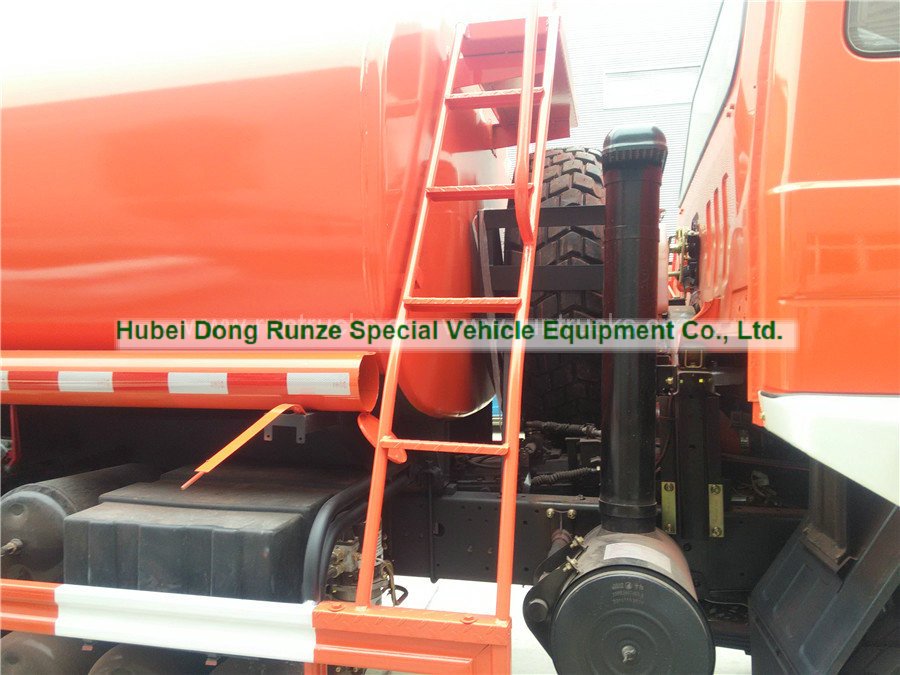 Dongfeng 6x6 all wheel drive -15T Water bowser_2.jpg