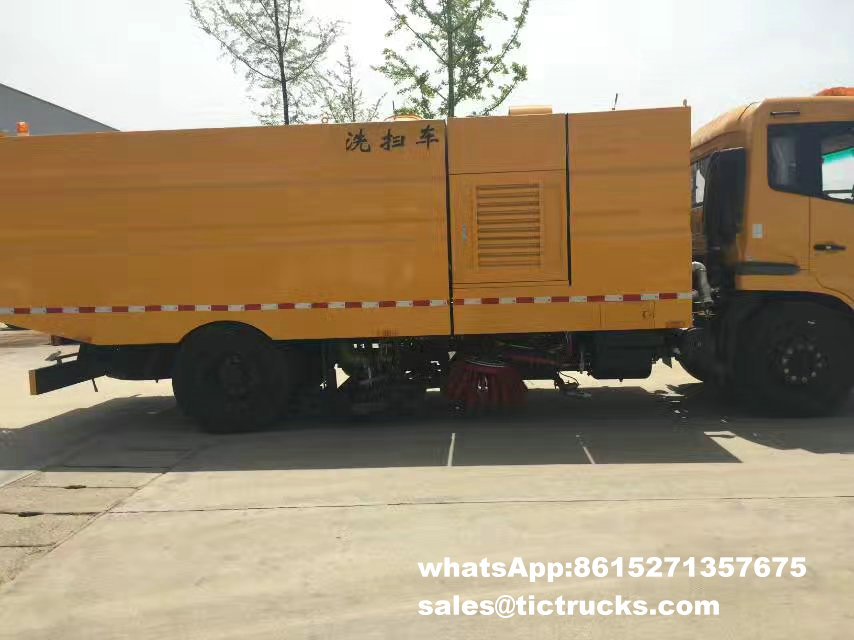 king Run road sweeper-004-water-cleaning_0001_1.jpg