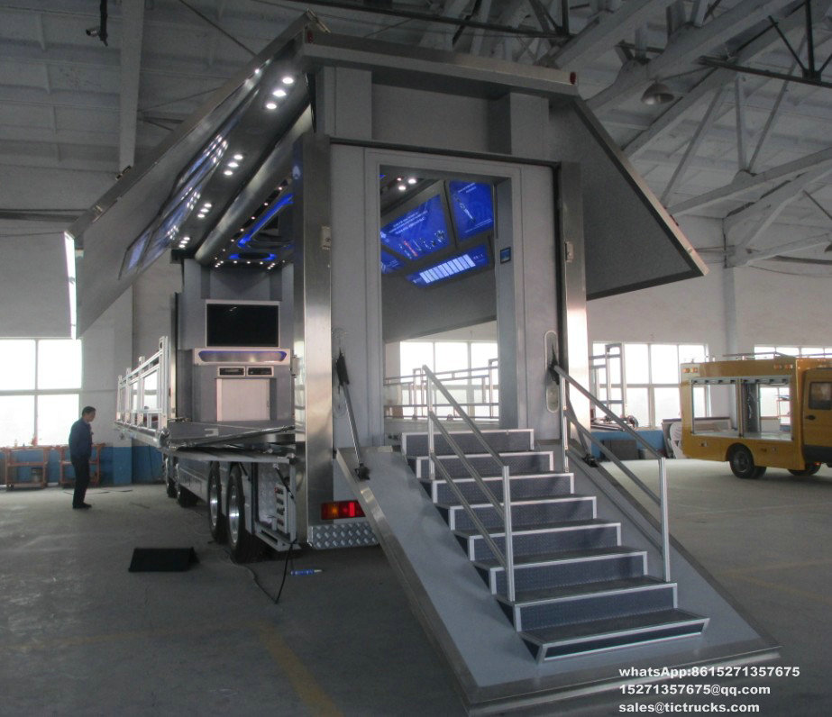 Project Rescue Publicity -22-HINO-700-truck_1.jpg