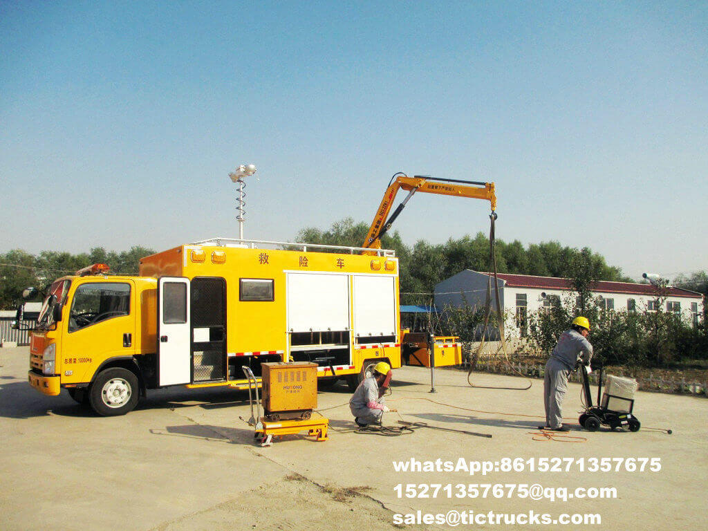 Qing Ling ISUZU 700P multi-function Rescue vehicle with Crane export price