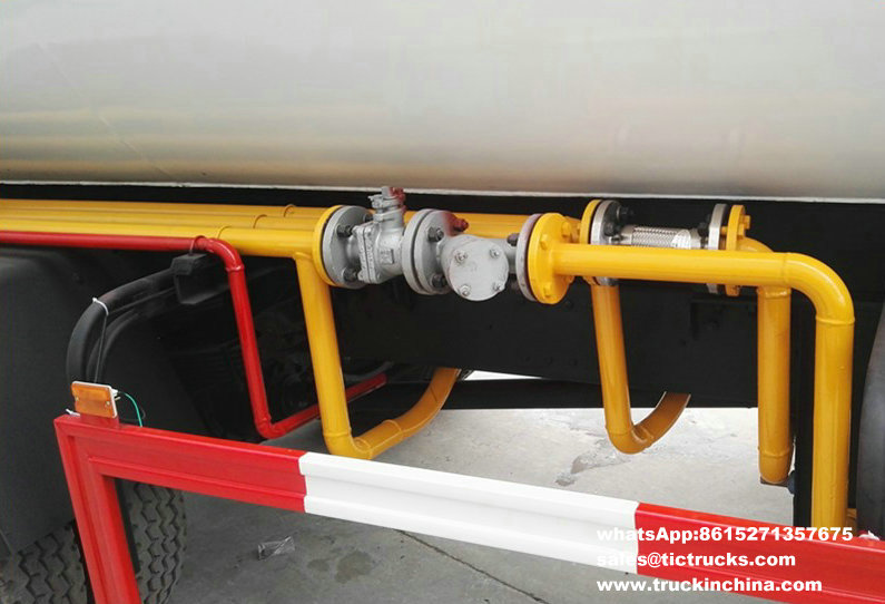 LPG bobtail truck -09T-_1.jpg