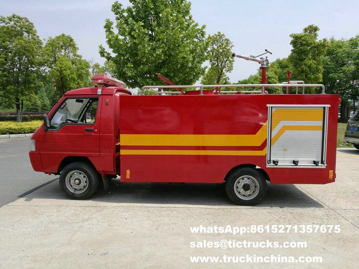 FAST ATTACK FIRE TRUCK-06T-_1.jpg