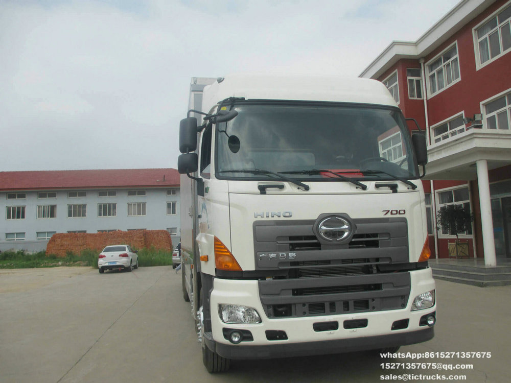 Project Rescue Publicity -23-HINO-700-truck_1.jpg