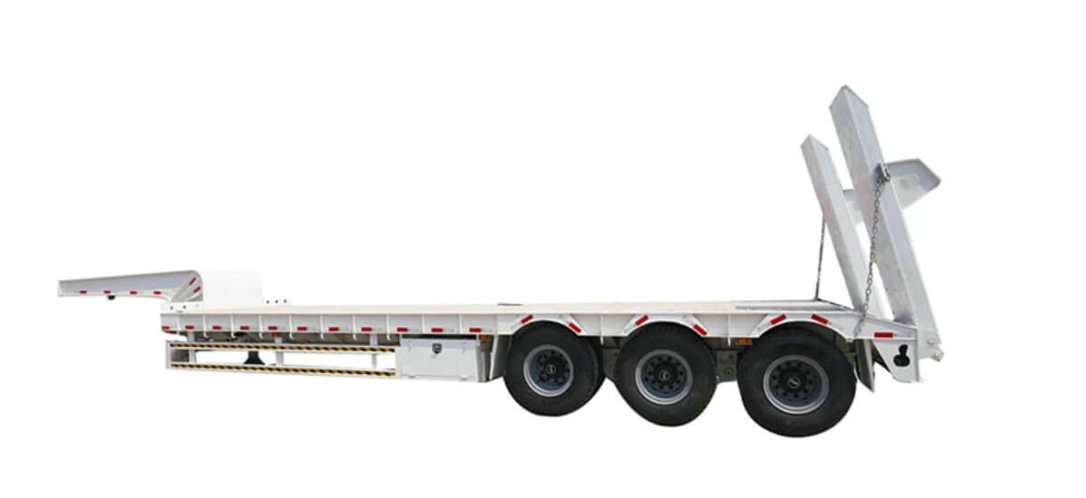  60Ton 13m Low Bed Trailer Customizing with Hydraulic Ramp