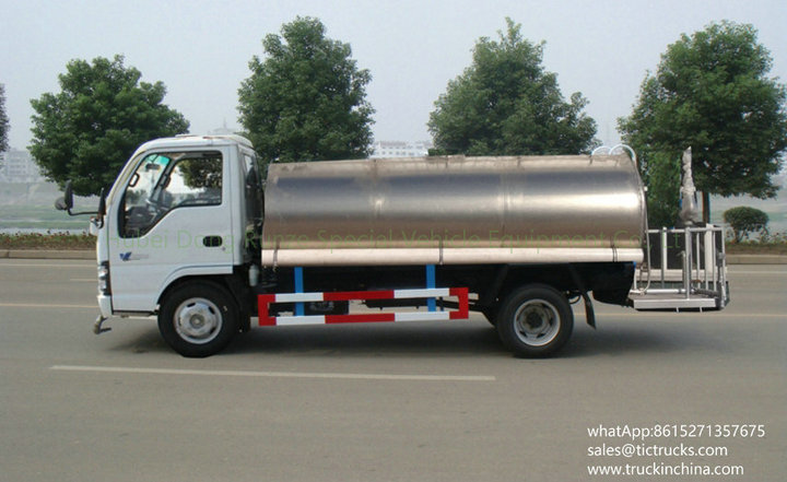 Isuzu 100P 4x2 Water Sprinkler Vehicle 5000L stainless steel tank 98HP