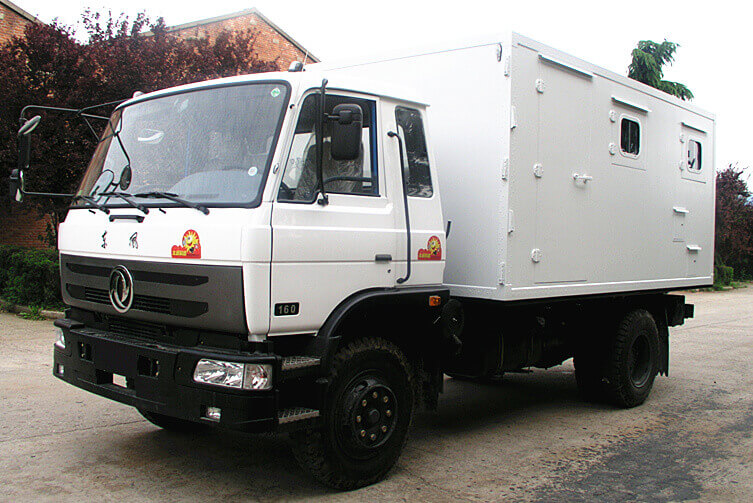 Offroad Mobile Hot Camp Showers Vehicle