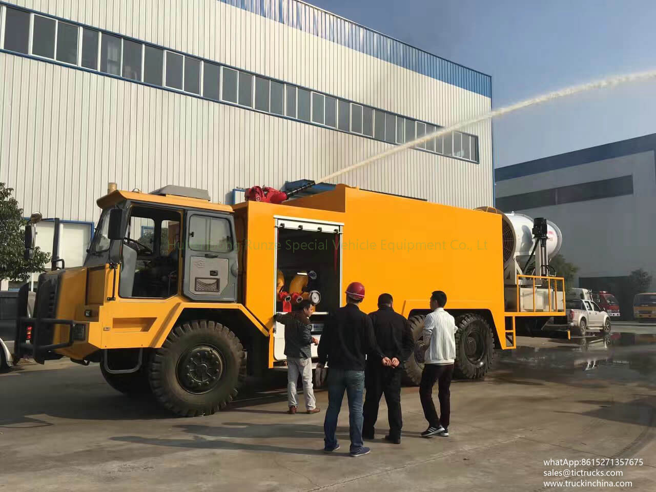Mine fire fighting truck with fine water spray cannon for dust control 