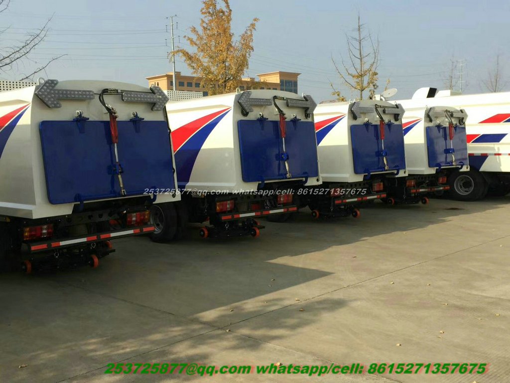 Dongfeng Sweeper Trucks with Snow Sweeper 