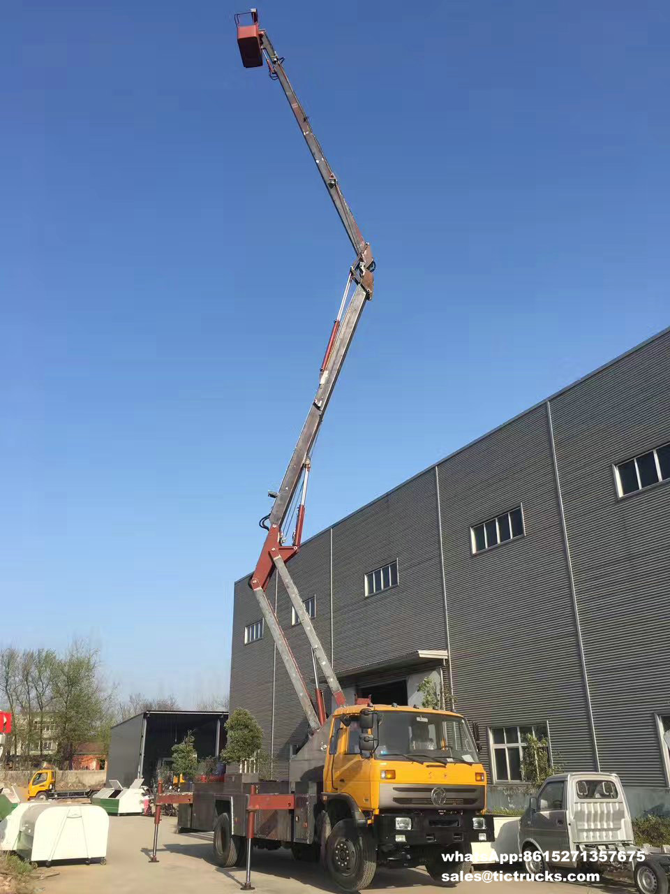Aerial platform truck -22m_1.jpg