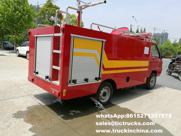 FAST ATTACK FIRE TRUCK-04T-_1.jpg