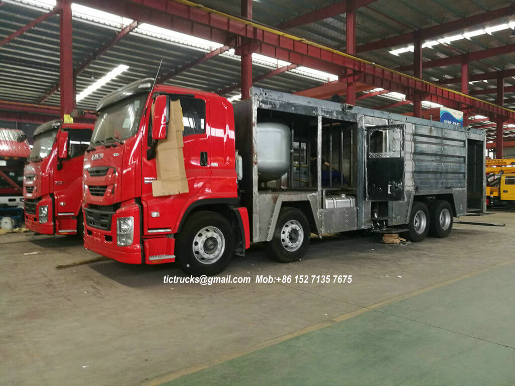 ISUZU GIGA Foam Powder Fire Truck 2 Units Sale 
