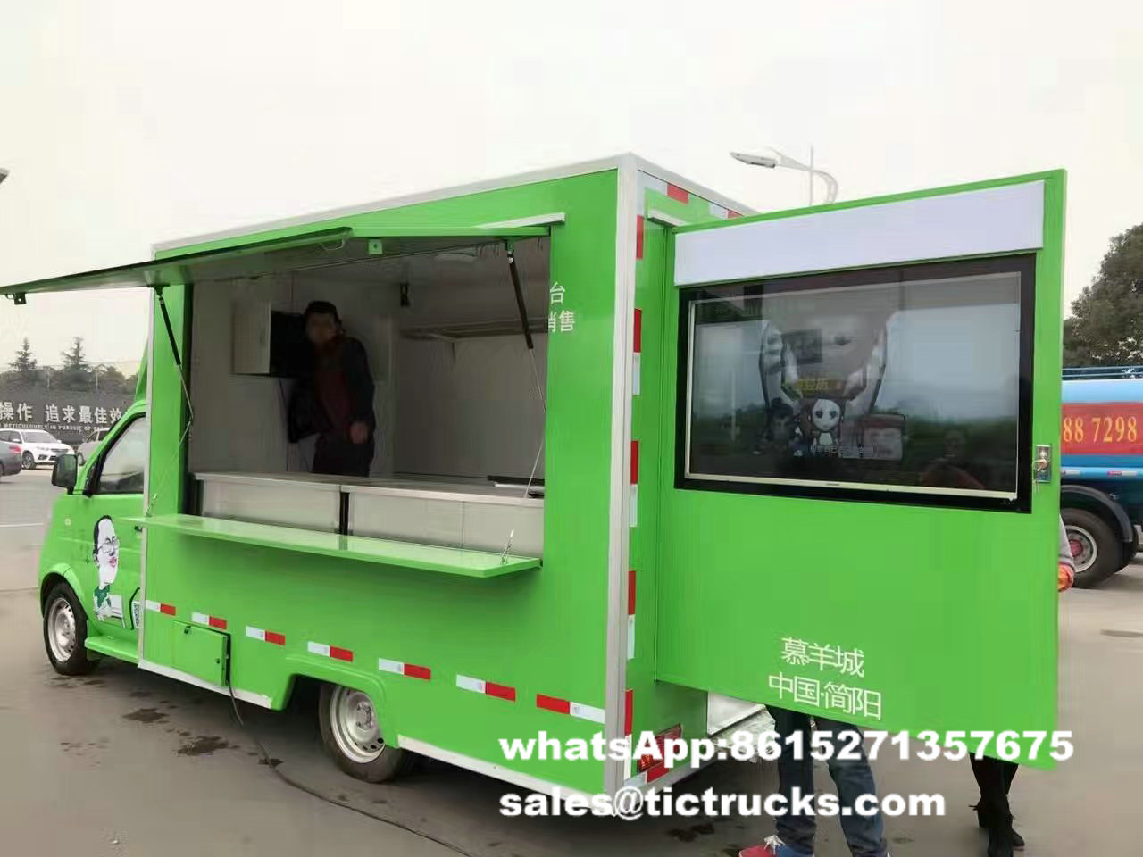 food van -082-food-cooking-Vehicle.jpg