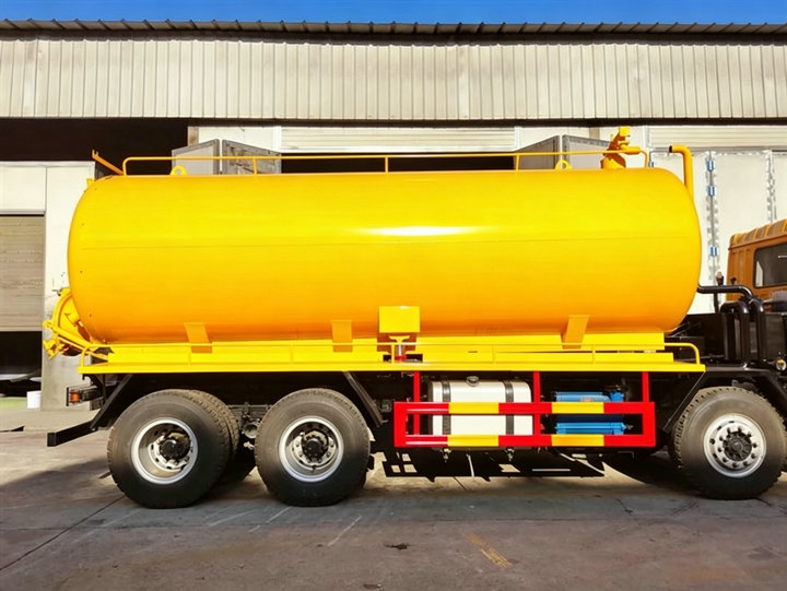 FAW Vacuum Tanker Sewage Suction Truck (5)