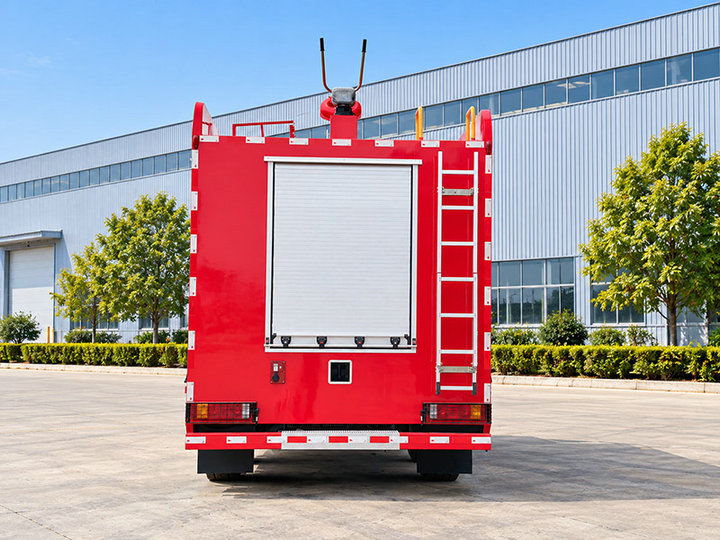 Shacman 6x6 Foam Fire Fighting Trucks (5) Shacman 6x6 Foam Fire Fighting Trucks (5)