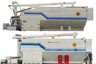 HOWO 17T Top Auger On-site ANFO Bulk Explosives Mixing And Charging Truck