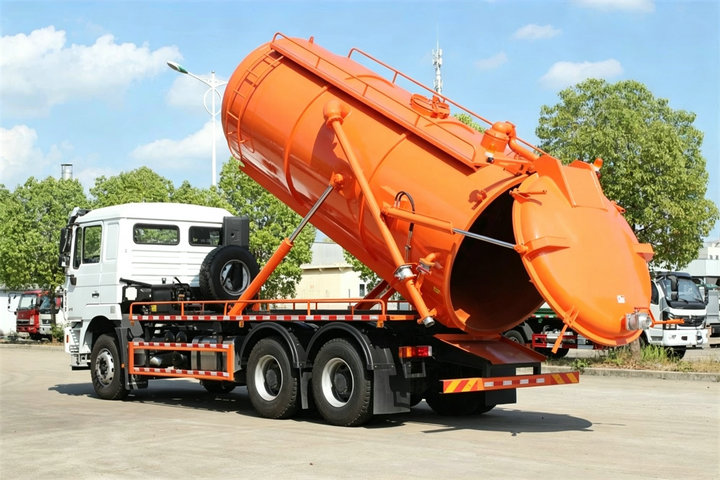 Shacman F3000 Cesspit Emptier Vacuum Tanker Truck 18 M3 (4)