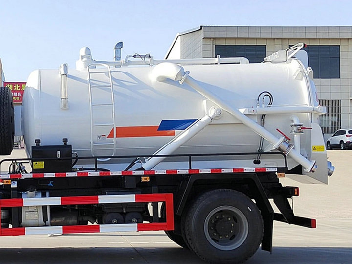 FAW Vacuum Cesspool Septic Tank Truck 10,000L (10)
