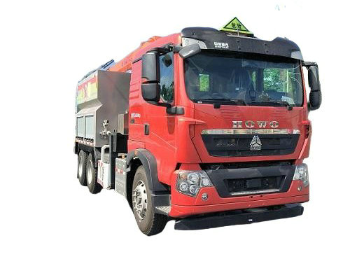 HOWO 10Ton ANFO Mixed Emulsion Explosive Truck with Loading Charging Telescopic Boom Crane