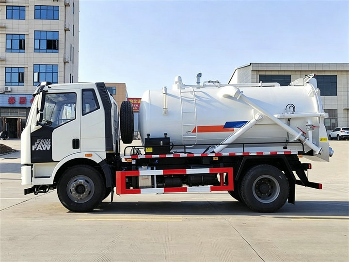 FAW Vacuum Cesspool Septic Tank Truck 10,000L (8)