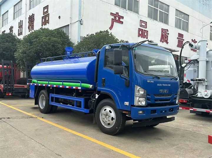 ISUZU Sewage Septic Vacuum Suction Tanker Truck (1)