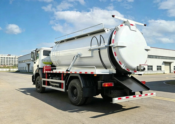 BEIBEN 1929 Sewage Suction Tanker Truck (7) BEIBEN 1929 Sewage Suction Tanker Truck (7)
