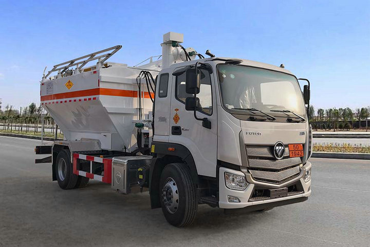 FOTON 8T Bulk On-site Mixed ANFO Explosives Mixing And Charging Truck (2)