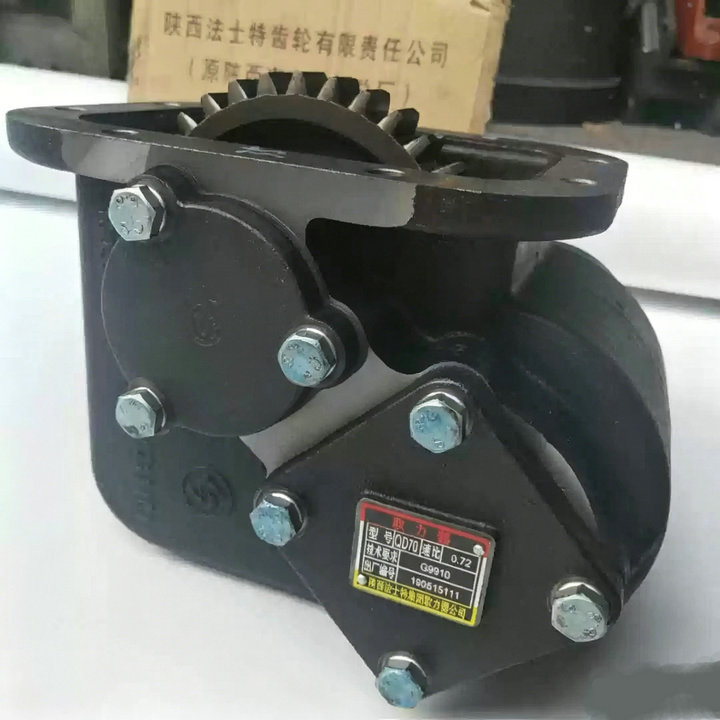 QD70 (G9910) Bottom- PTO for Fast Transmission (Crane truck) (10)