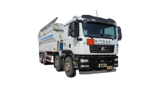 SITRAK 15 T Top Auger On-site Mixed Granular ANFO Bulk Explosives Mixing And Charging Truck