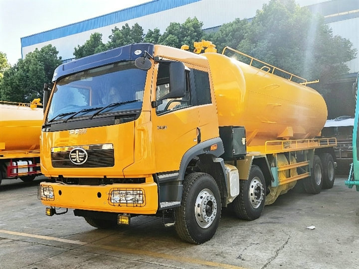 FAW Vacuum Tanker Sewage Suction Truck (7)
