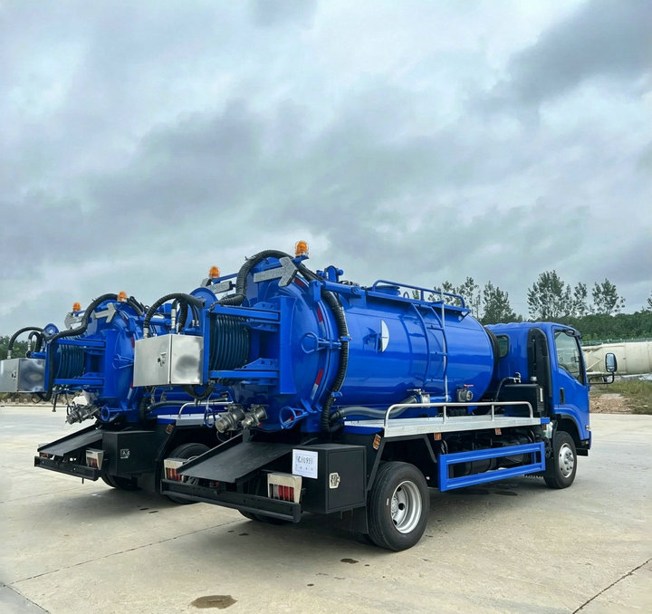 ISUZU Combination Jetting Vacuum Tanker Truck (17) ISUZU Combination Jetting Vacuum Tanker Truck (17)