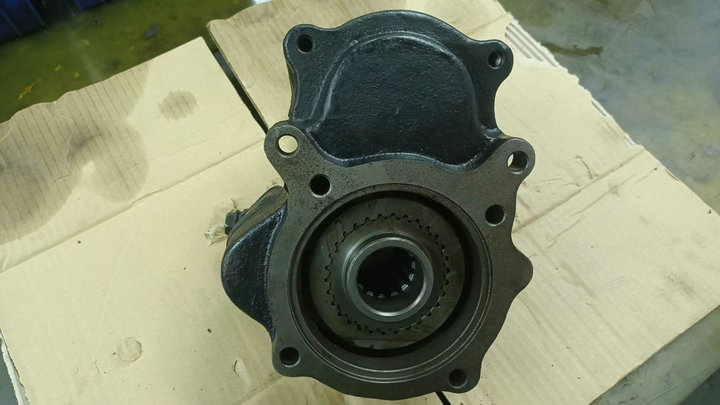 QJ700(YW70) PTO for 12 JSD cement truck (2)