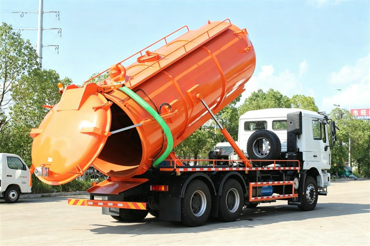 Shacman F3000 Cesspit Emptier Vacuum Tanker Truck 18 M3 (5)