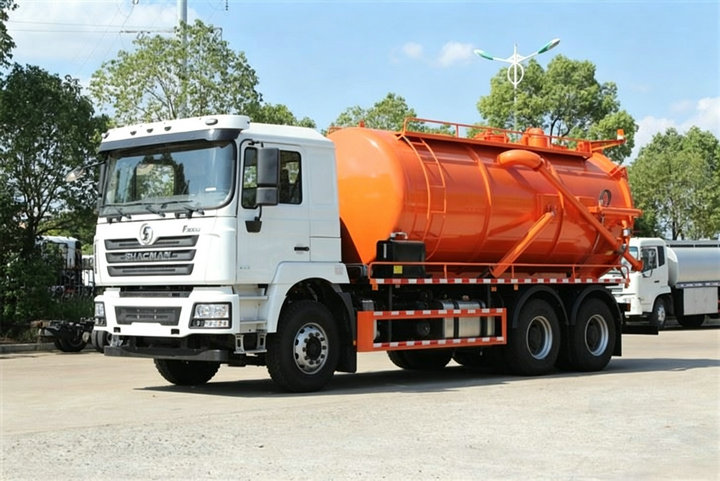Shacman F3000 Cesspit Emptier Vacuum Tanker Truck 18 M3 (8)
