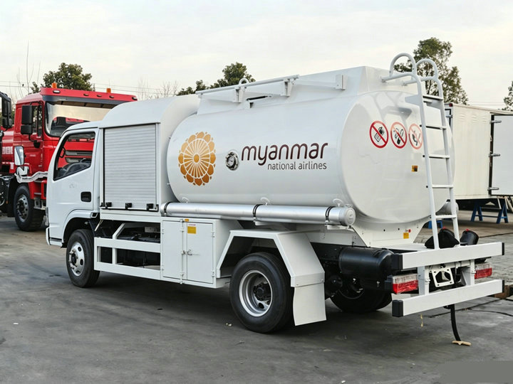ISUZU 5KL Aircraft Refueler Truck