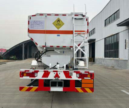 HOWO Dry Hole On-site Mixed 16 T Explosives ANFO Truck Mixing And Charging Truck 