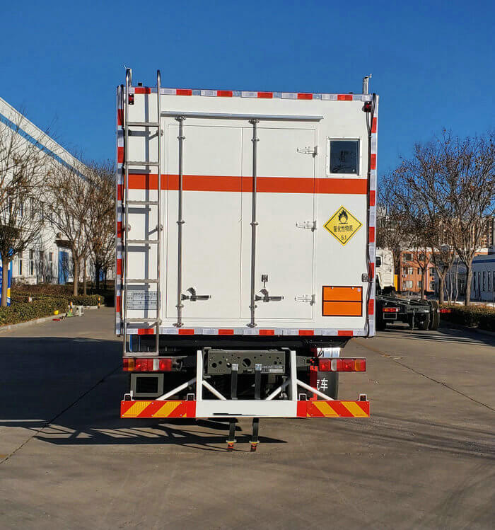 Bulk ANFO Blend Emulsion Explosives Trucks (12)