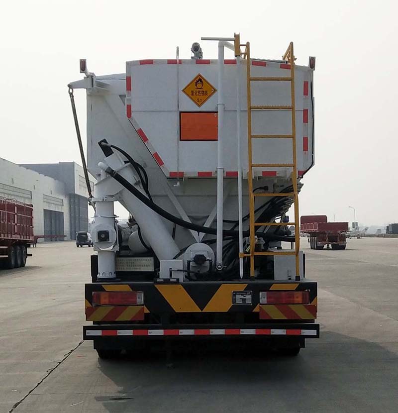 ANFO emulsion Explosive Delivery Truck for Onsite Mixing and Loading (17) ANFO emulsion Explosive Delivery Truck for Onsite Mixing and Loading (17)