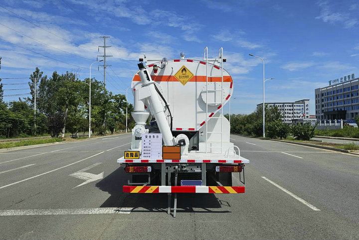 Mining Blasting ANFO Bulk Explosives ANFO Mix Units truck (29)