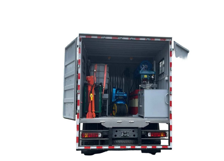 HOWO 4x2 Mobile Lube Workshop Maintenance Equipment Vehicle