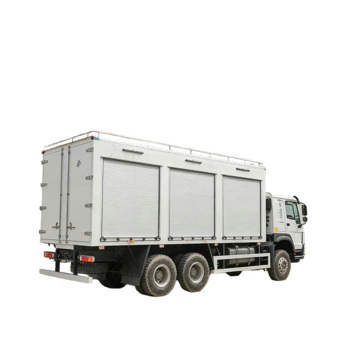 HOWO Off Road AWD 6X6 Maintenance Workshop Lube Service Truck