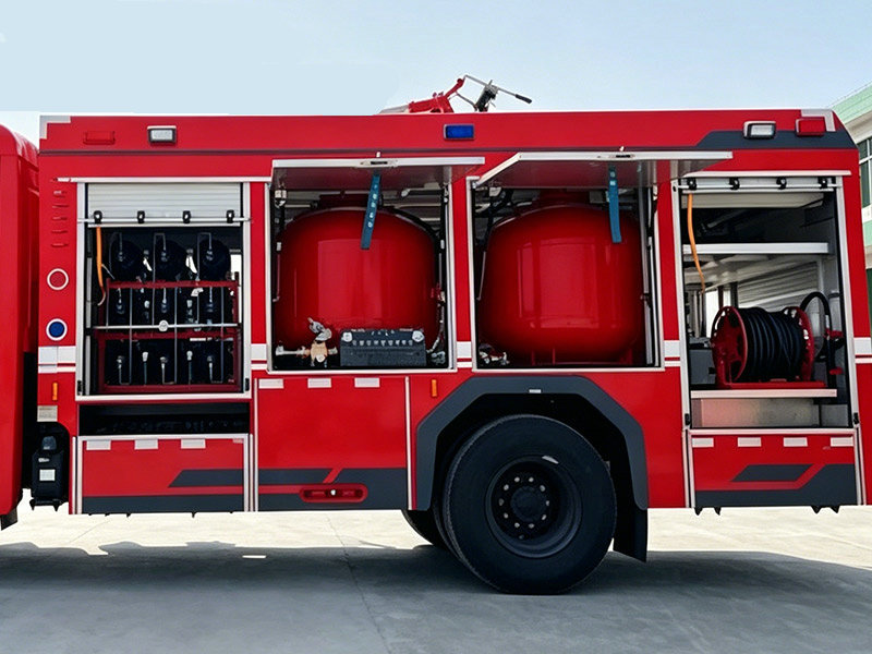 HOWO TX 4 Tons Dry Powder Emergency Fire Fighting Truck (7) HOWO TX 4 Tons Dry Powder Emergency Fire Fighting Truck (7)