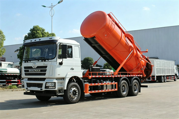 Shacman F3000 Cesspit Emptier Vacuum Tanker Truck 18 M3 (7)