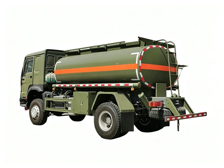 HOWO 4x4 AWD Off-road Fuel Bowser Refueling Truck 8000L
