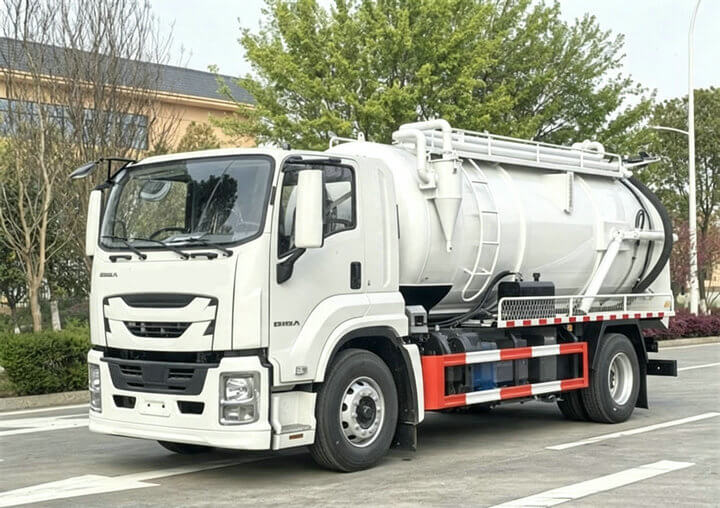 Isuzu Combination Sewer Vaccum Jetter Truck Flushing Cleaning 6000L Sewage+4000L Clean Water (12) Isuzu Combination Sewer Vaccum Jetter Truck Flushing Cleaning 6000L Sewage+4000L Clean Water (12)