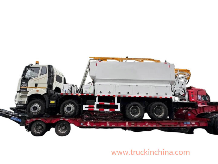 FAW 8x4 Mining Blasting Bulk Mixed Emulsion Explosives ANFO Truck