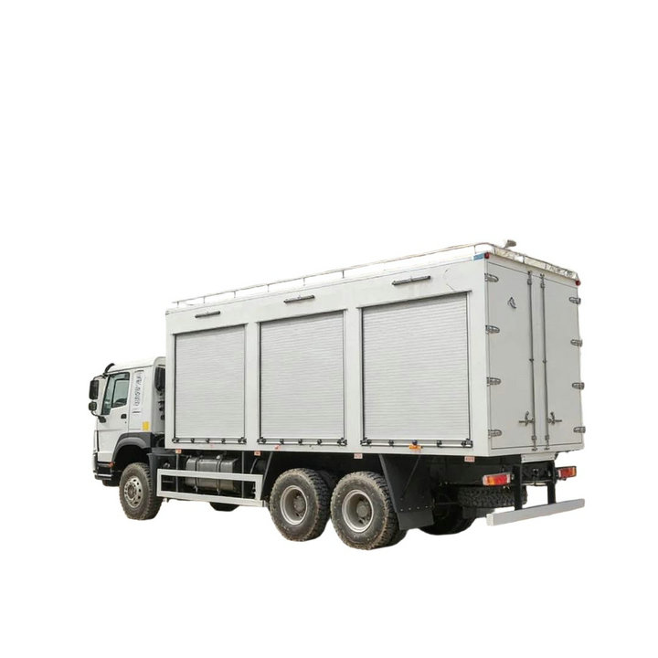 HOWO Off Road AWD 6X6 Maintenance Workshop Lube Service Truck