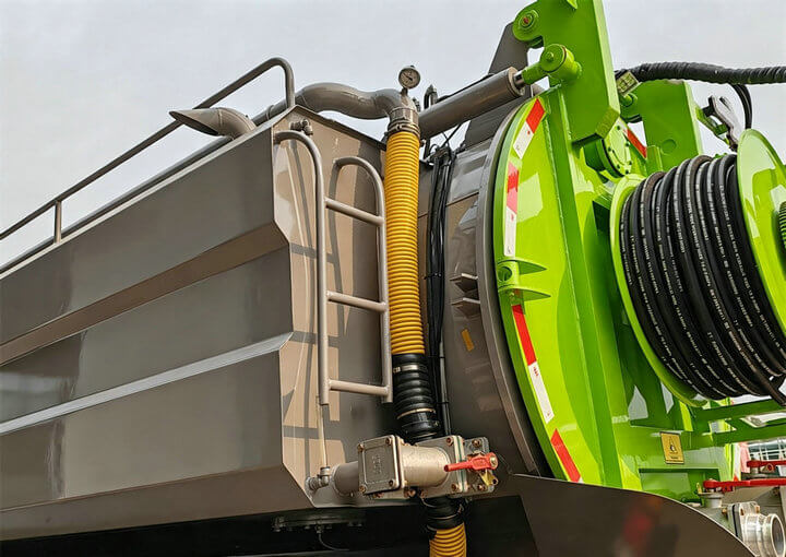 ISUZU FTR Combined Sewer Jetting and Vacuum Truck 8000L Sewage+4000L Clean Water (6)